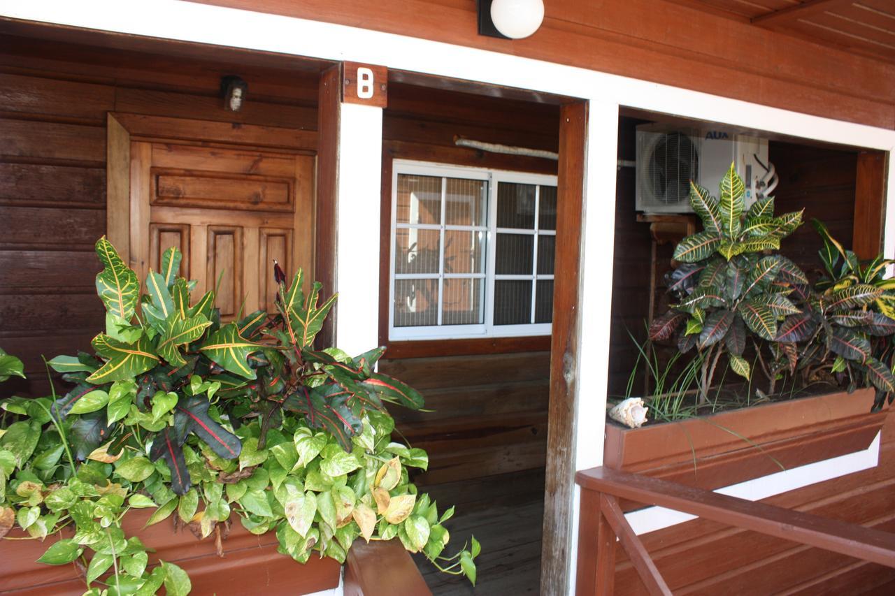 Utila Lodge Exterior foto